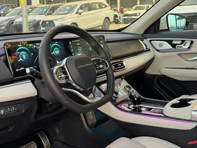 المقصورة الداخلية لـ سوإيست S07 Luxury 2026 فل كامل